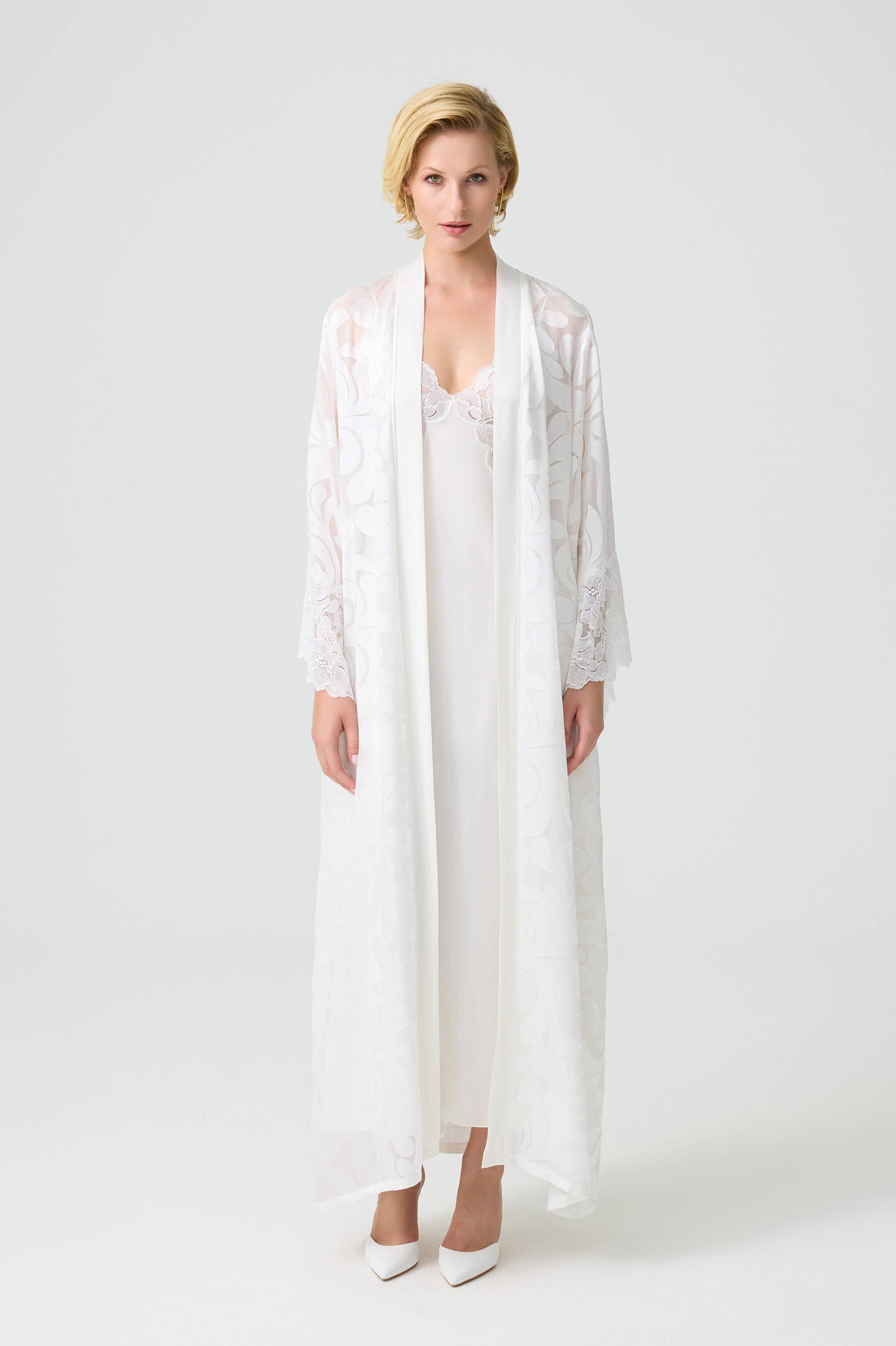 Silky Charlotte Robe Set Off White