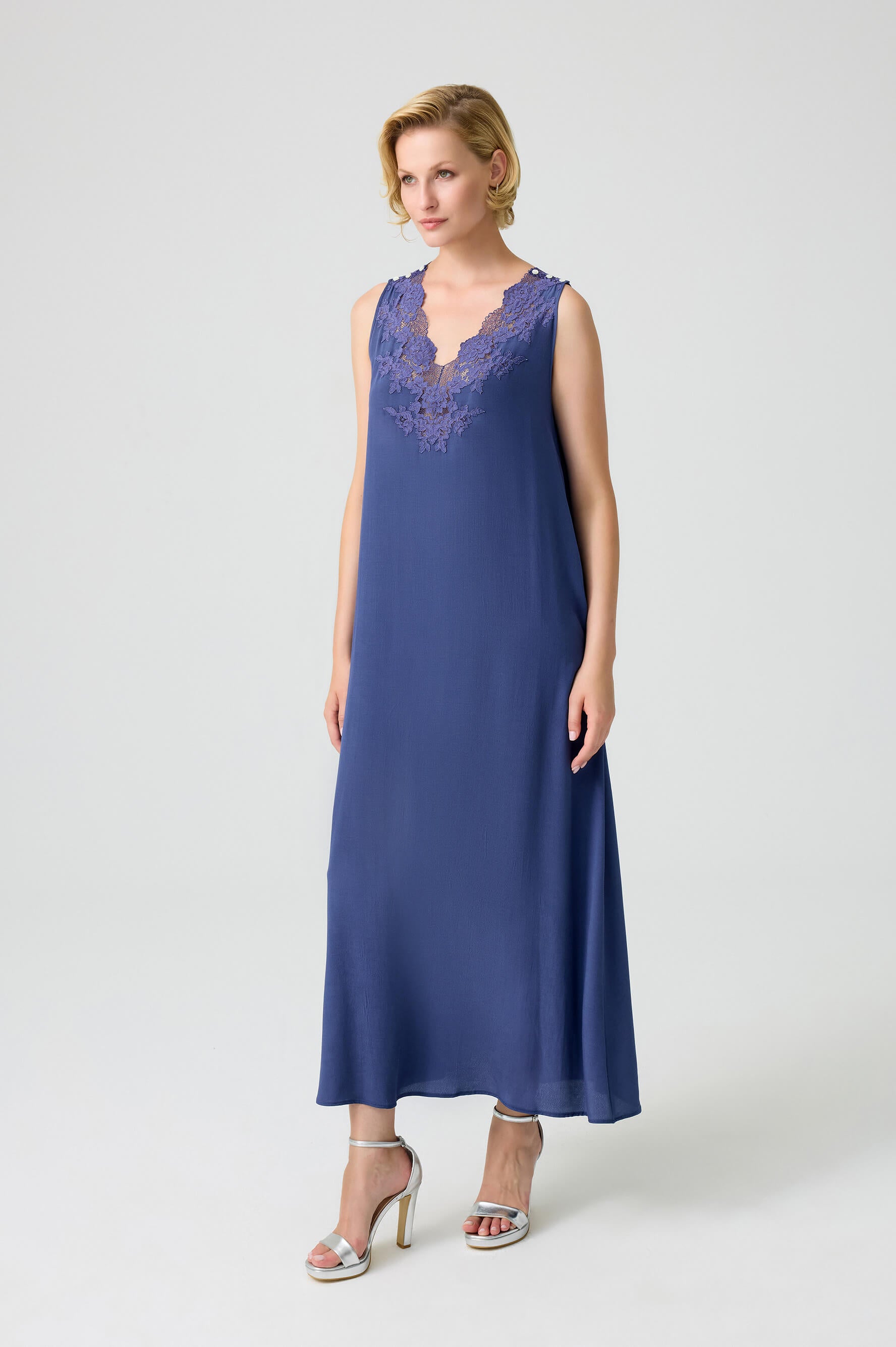 Maud - Trimmed Rayon Buttoned Inner Nightgown on Shoulder - Navy Blue