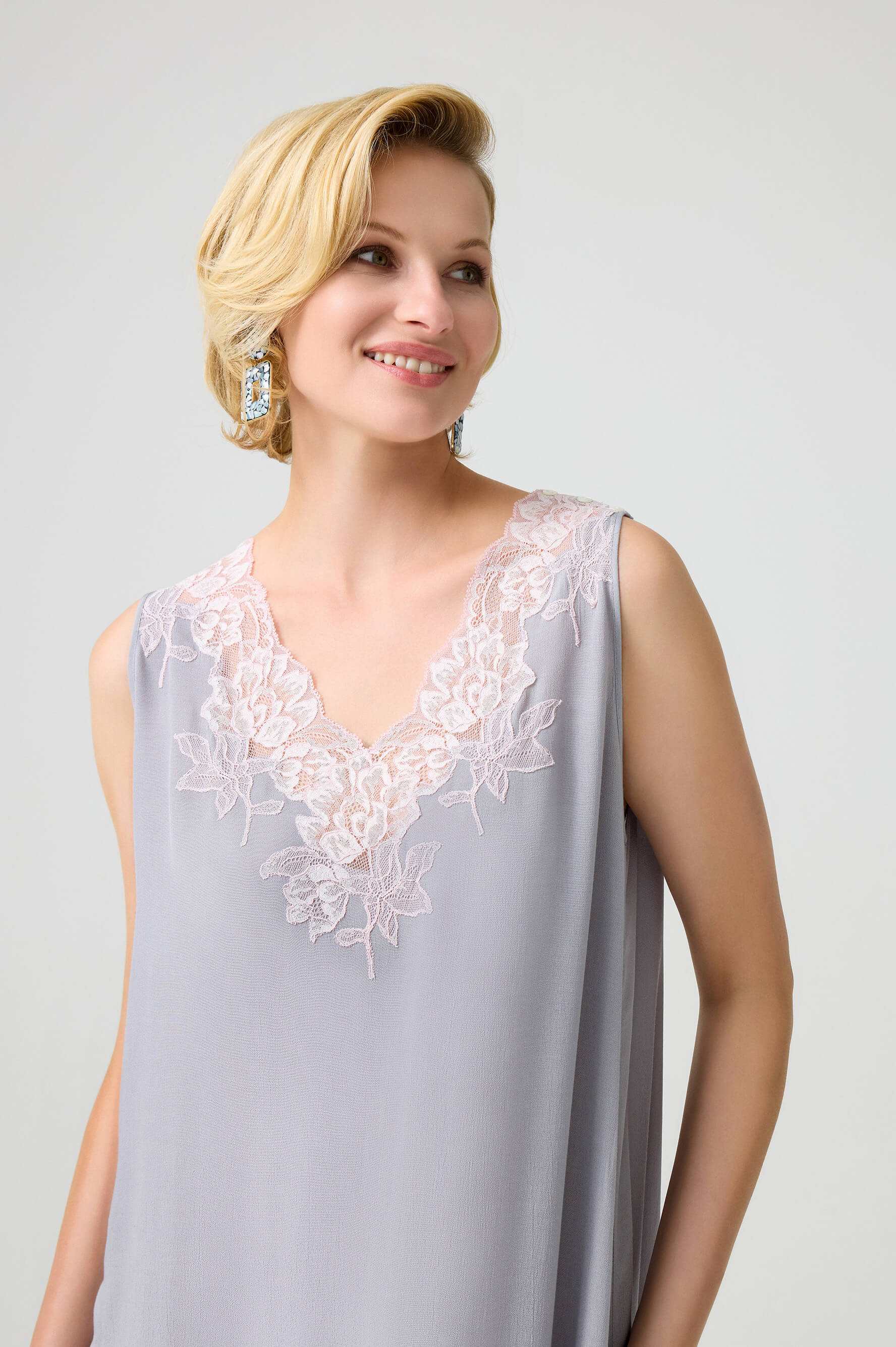Mary - Trimmed Long Rayon Kimono Set with Buttoned Inner Nightie on Shoulder - Light Grey