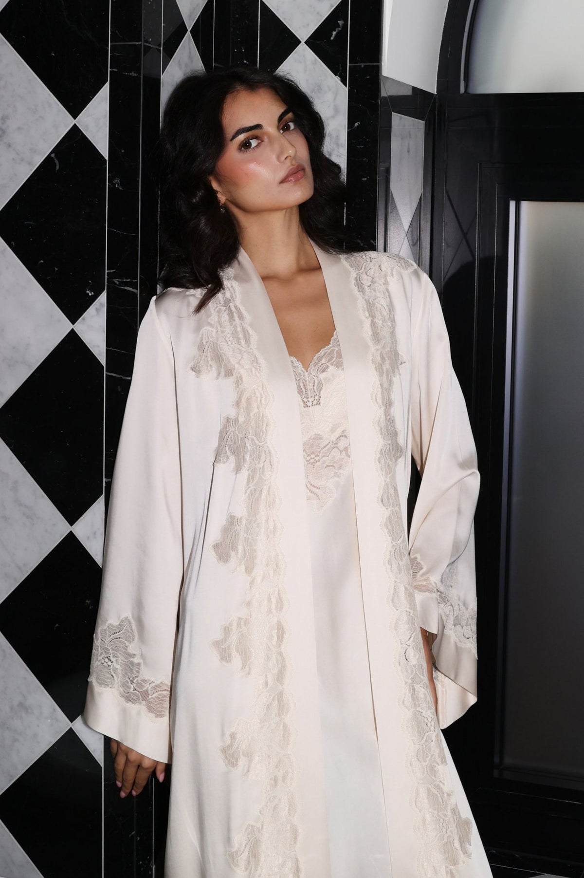 Victoria Silky Robe Set Vanilla