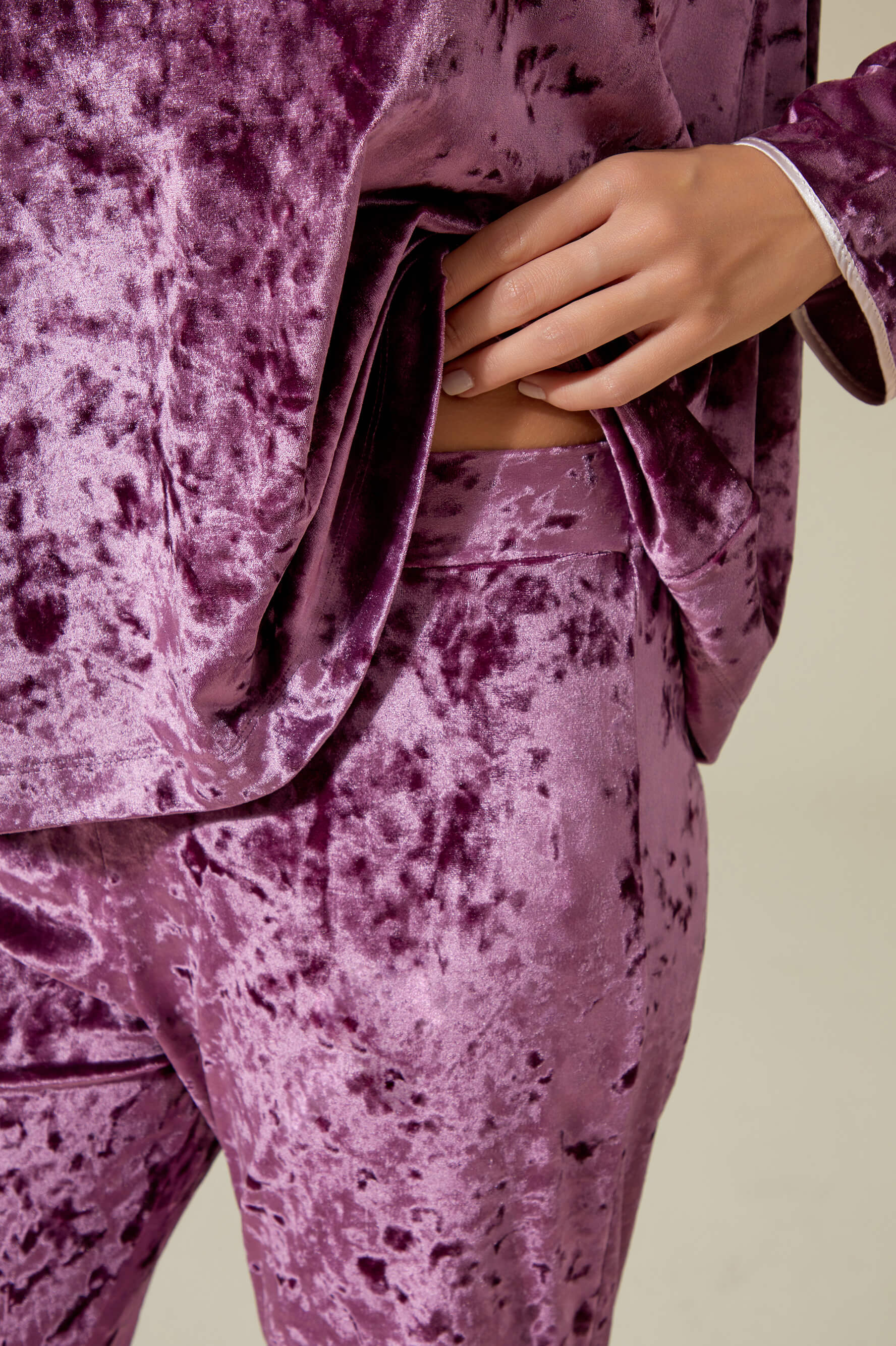 Nihal Long Velvet Robe Set Twith Matching Velvet PJ Set with Button - Powder on Plum