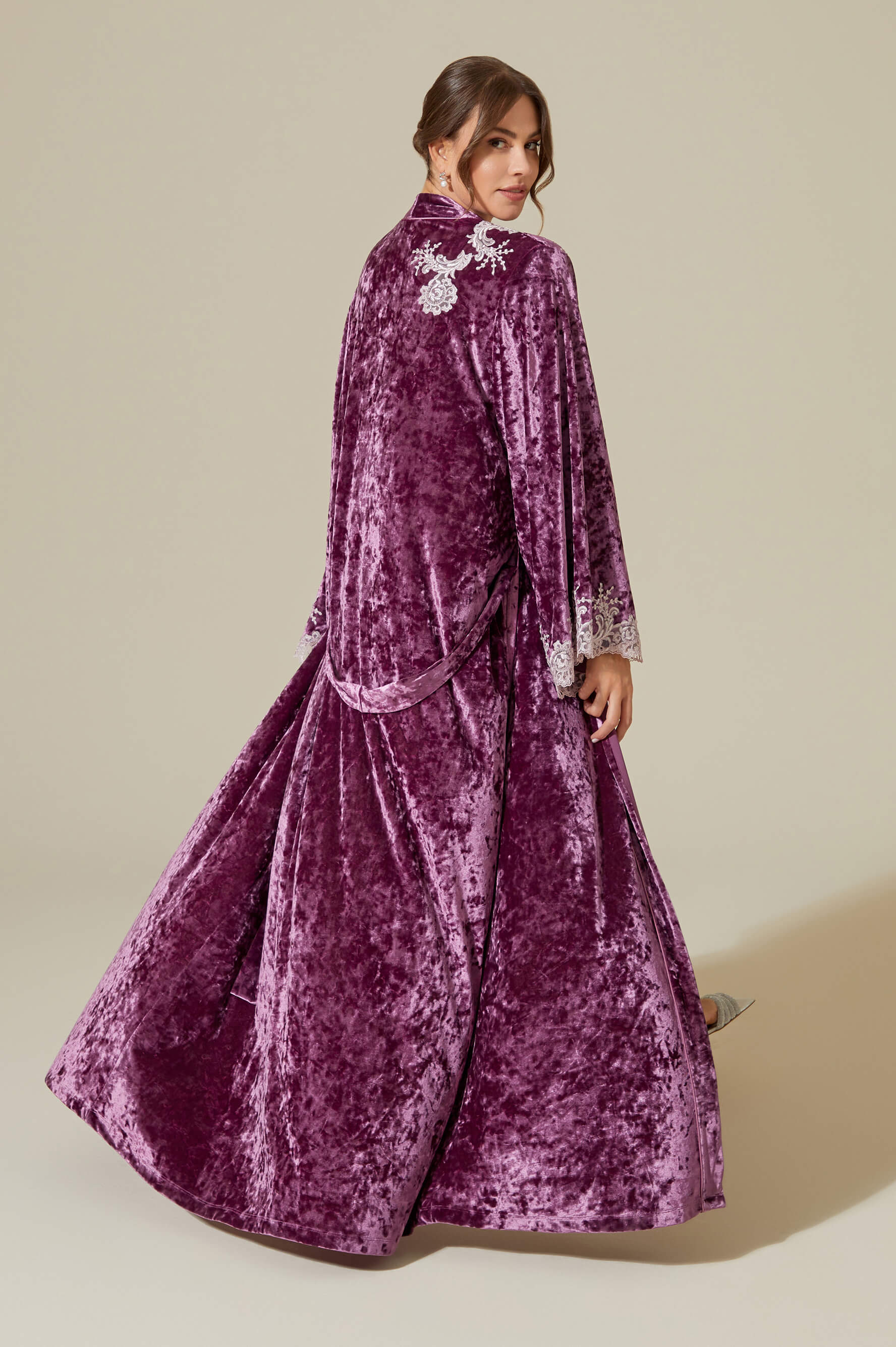 Nihal Long Velvet Robe Set Twith Matching Velvet PJ Set with Button - Powder on Plum