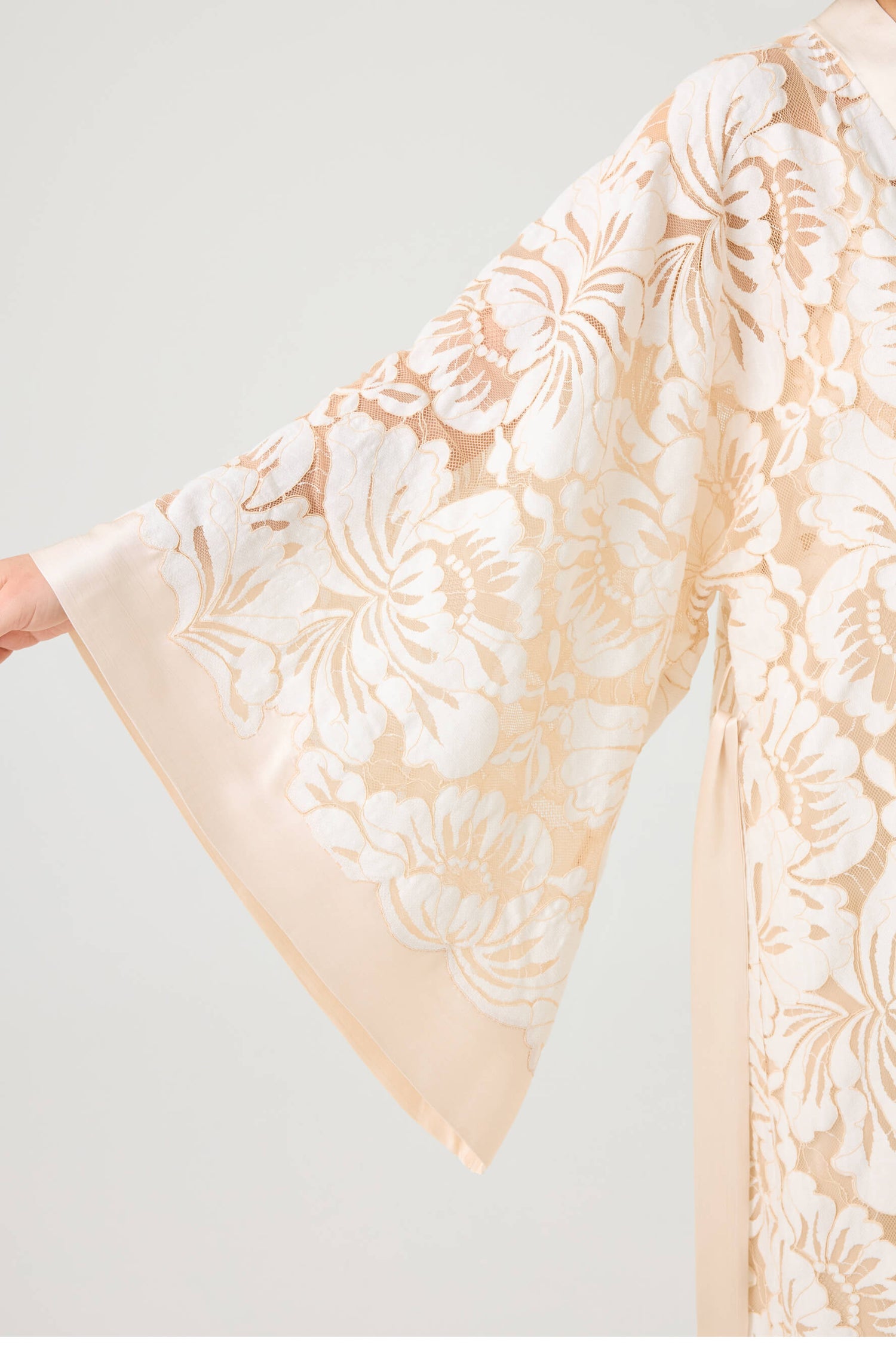 Elarose Long Cupro Robe Set with Beige Lace on Vanilla