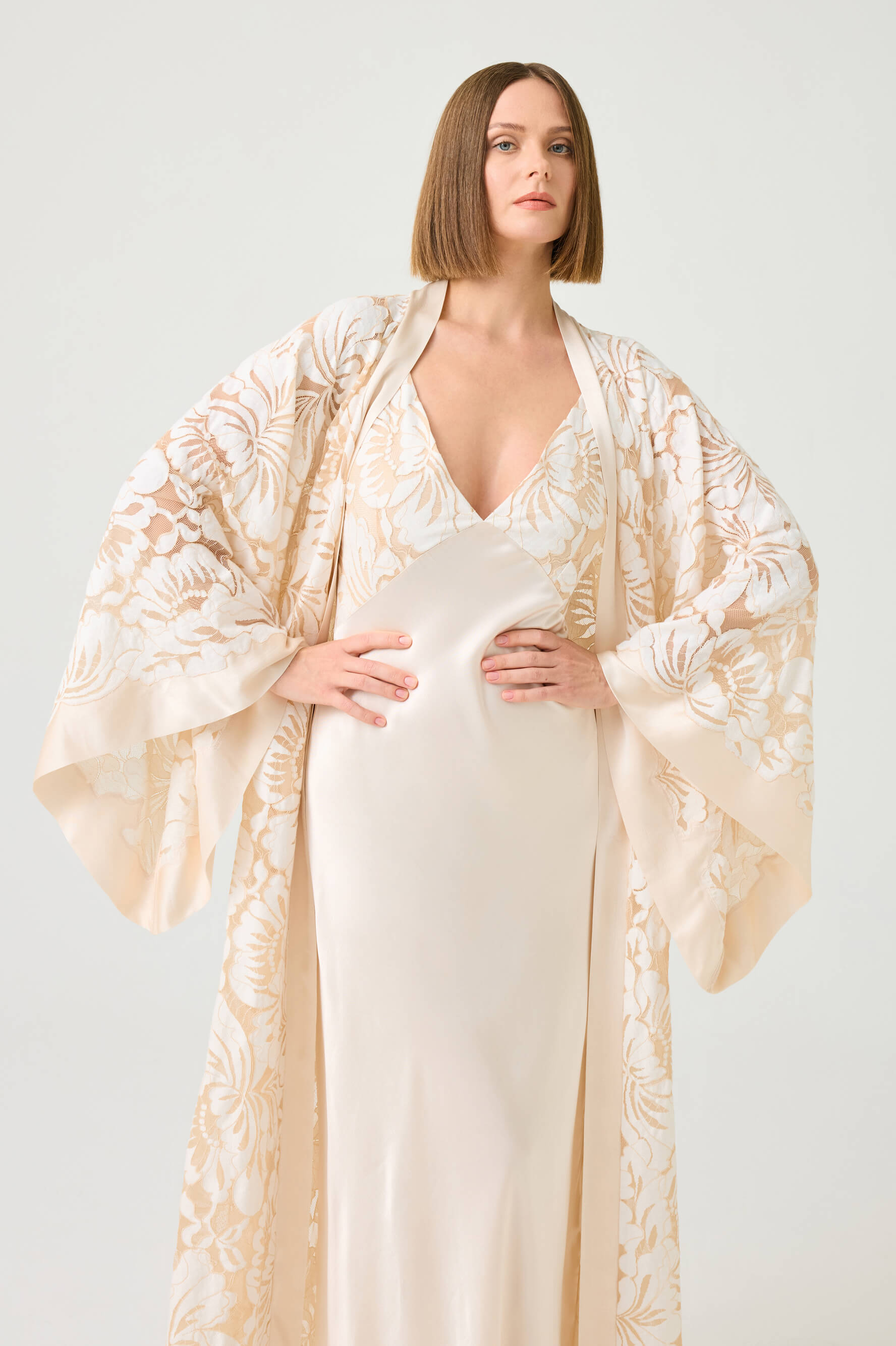Elarose Silk Robe Set Beige