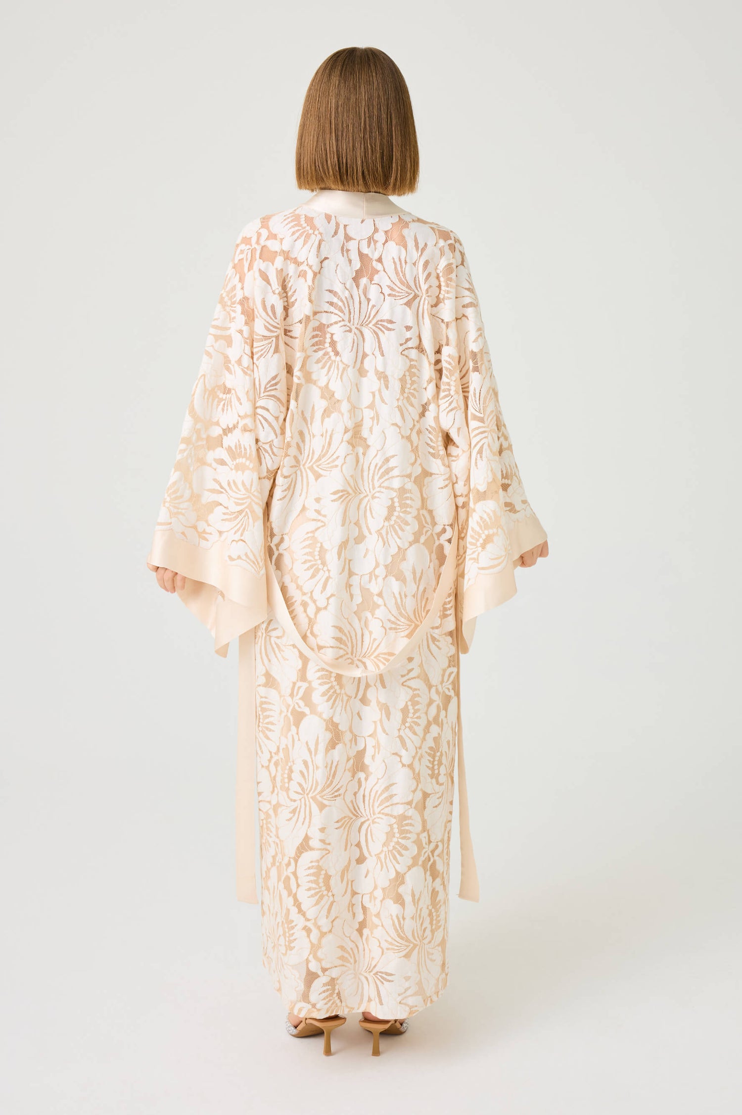 Elarose Long Cupro Robe Set with Beige Lace on Vanilla