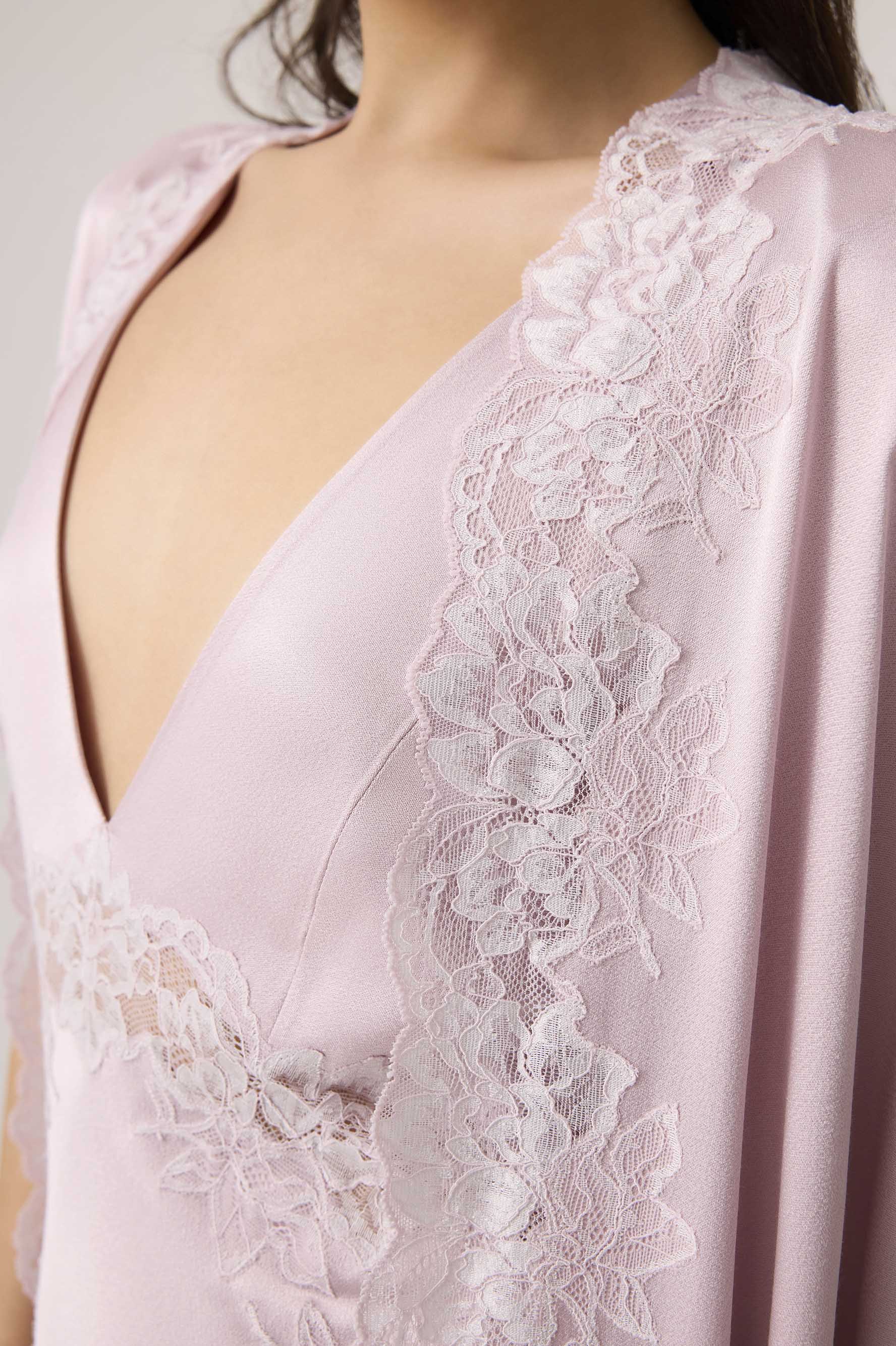 Beatrice Silky Rayon Cape Set Powder