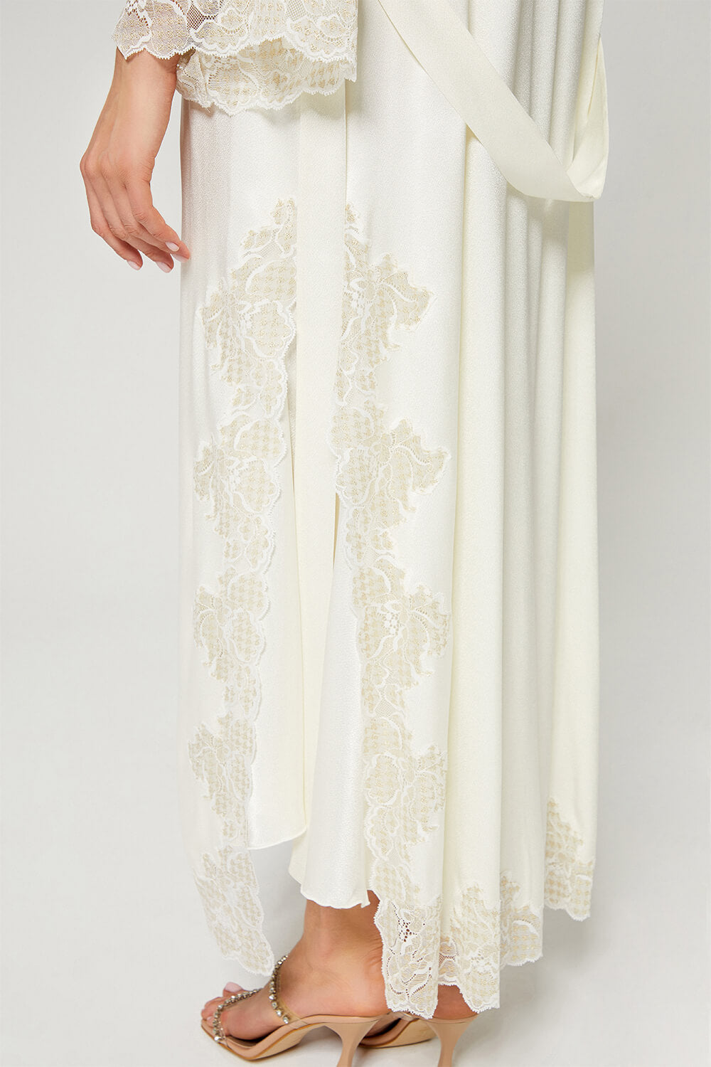 Yvonne Silky Robe Set Off White