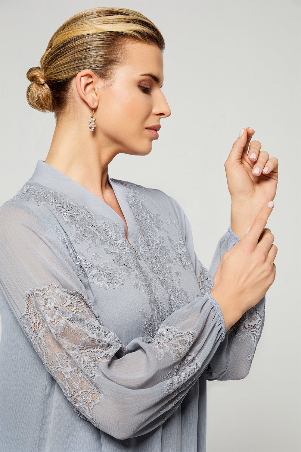 Flint-Luxury Silky Chiffon Trimmed Dress with Half Zipper - Light Grey