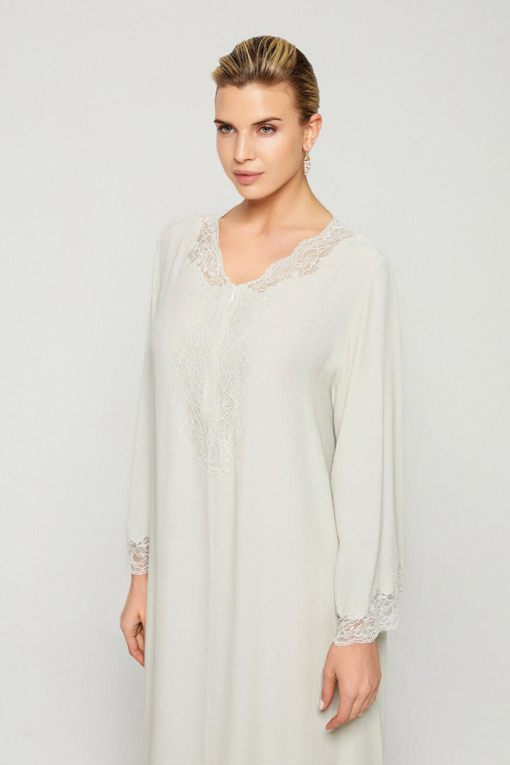 Minty - Long Sleeve Marocain Crepe Zippered Dress with Lace - Mint Green