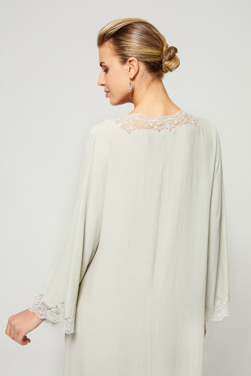 Minty - Long Sleeve Marocain Crepe Zippered Dress with Lace - Mint Green