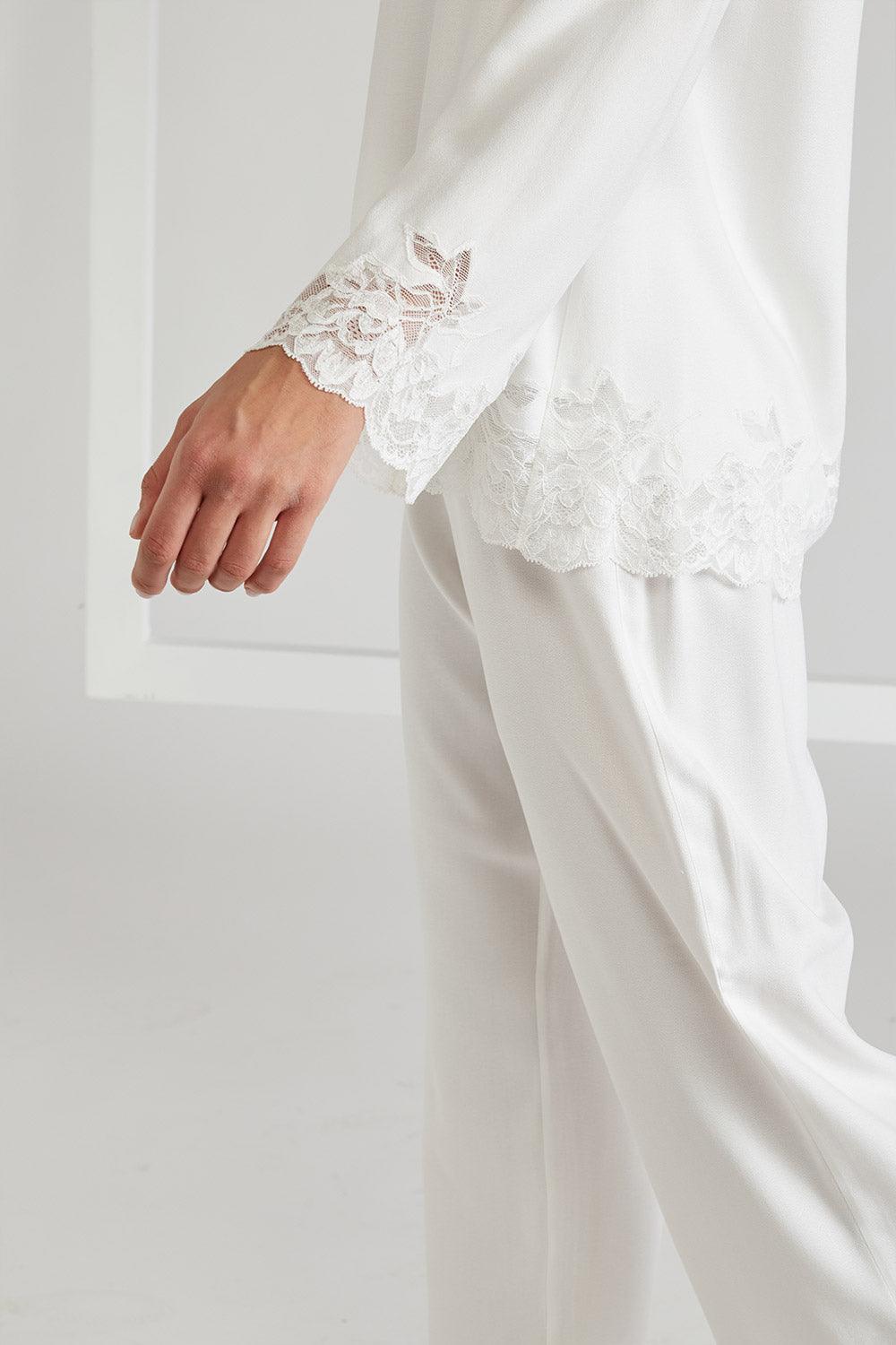 Rayon Pyjama Set - Off White Big Rose - Bocan
