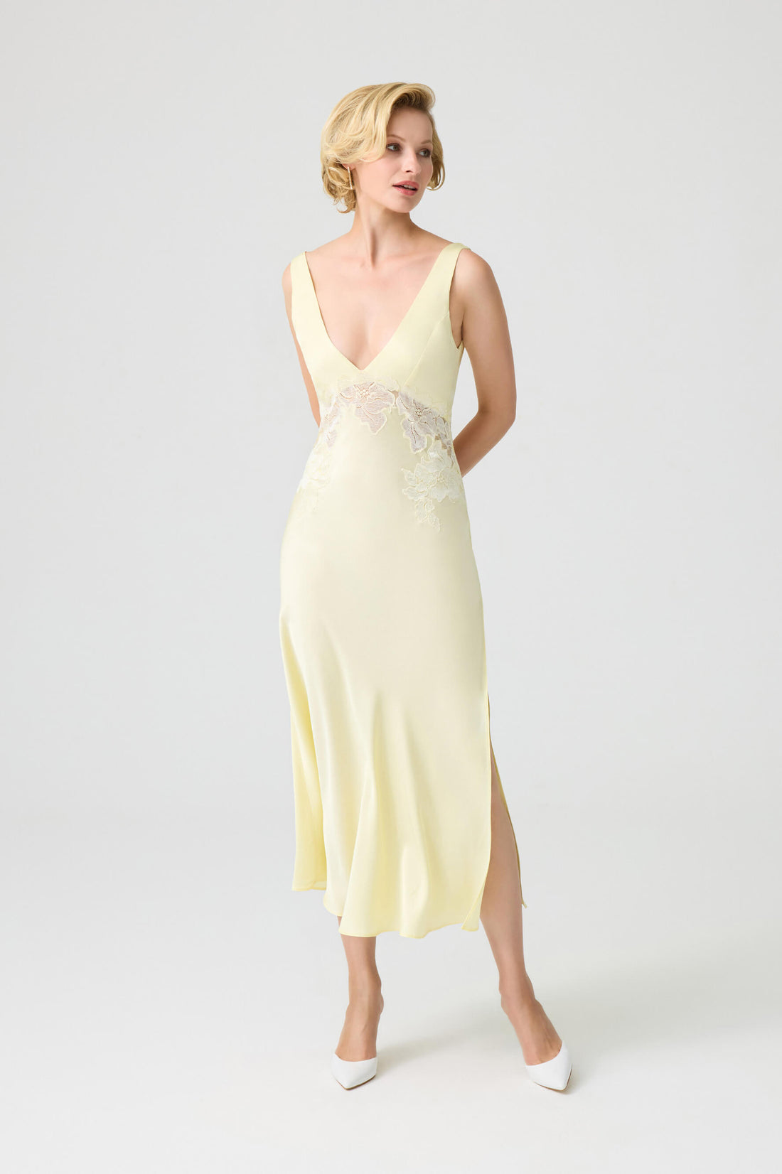 Eugenie - Trimmed Long V Neck Inner Nightie - Butter Yellow