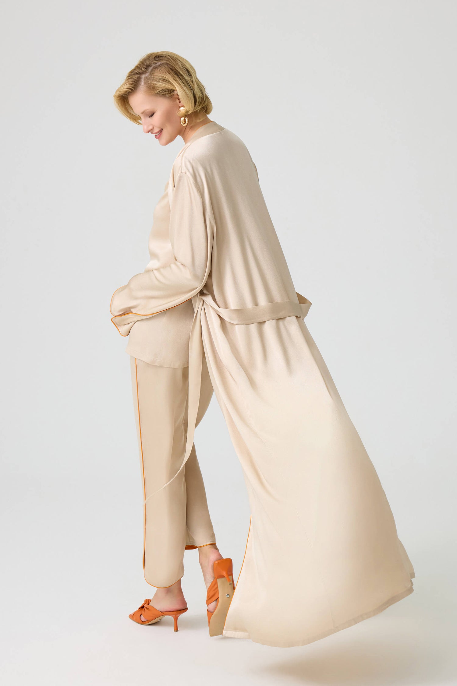 Alabaster - Rayon Sleeveless and Buttoned PJ Set with Long Robe Set