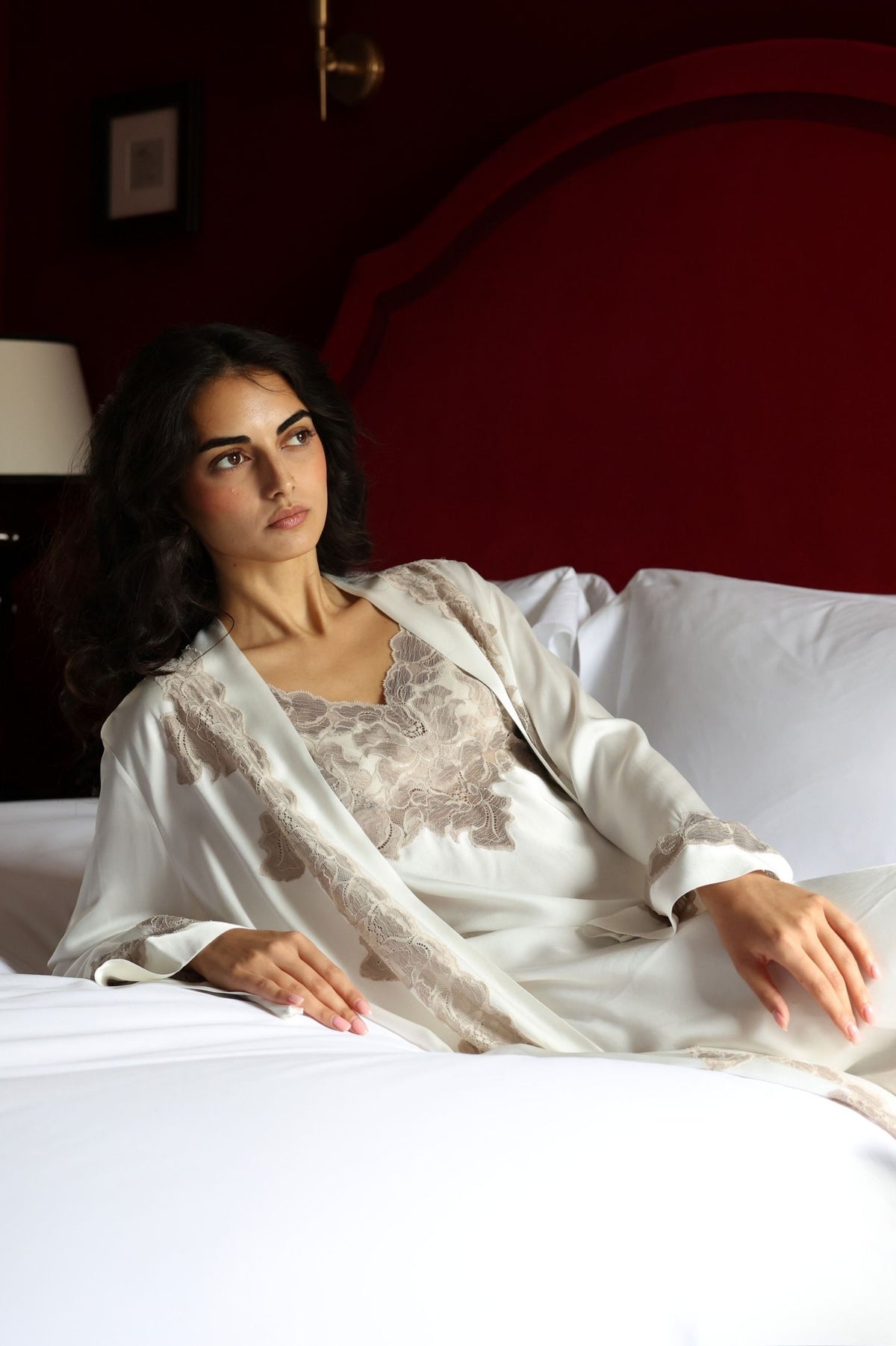 Victoria Silky Robe Set White