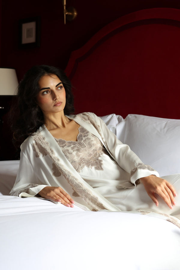 Victoria Silky Robe Set White