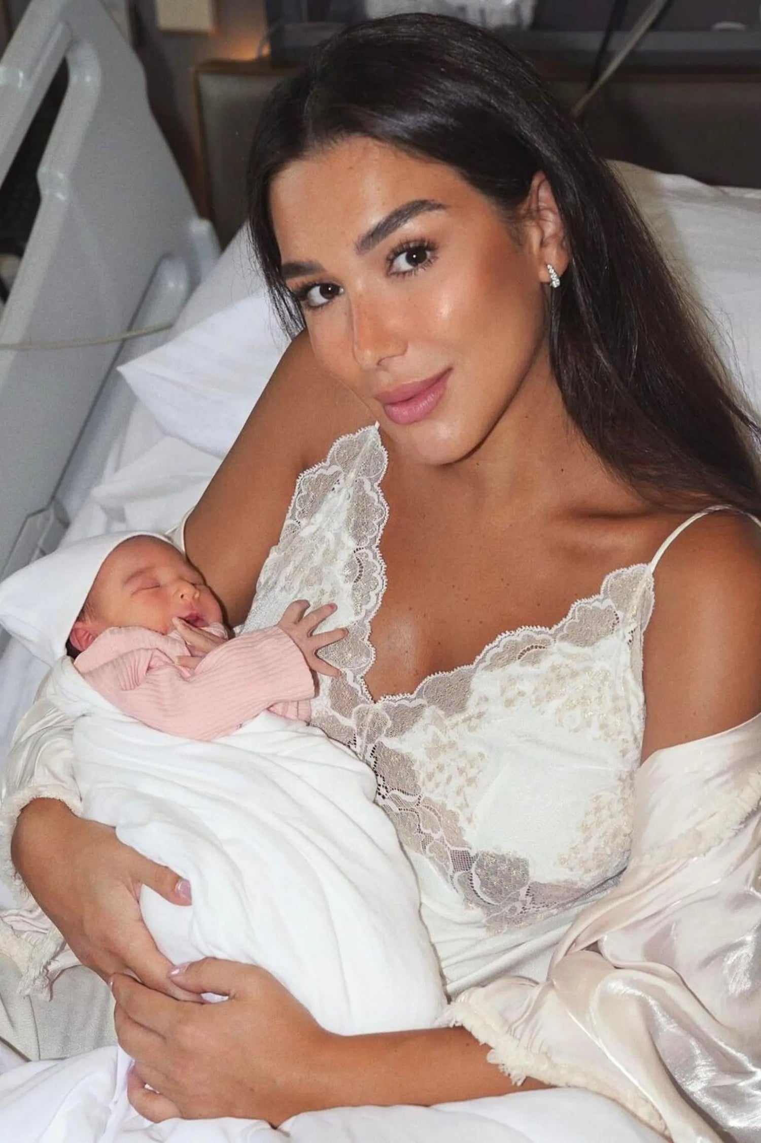 Darcy Silky Kimono Robe Set Off White