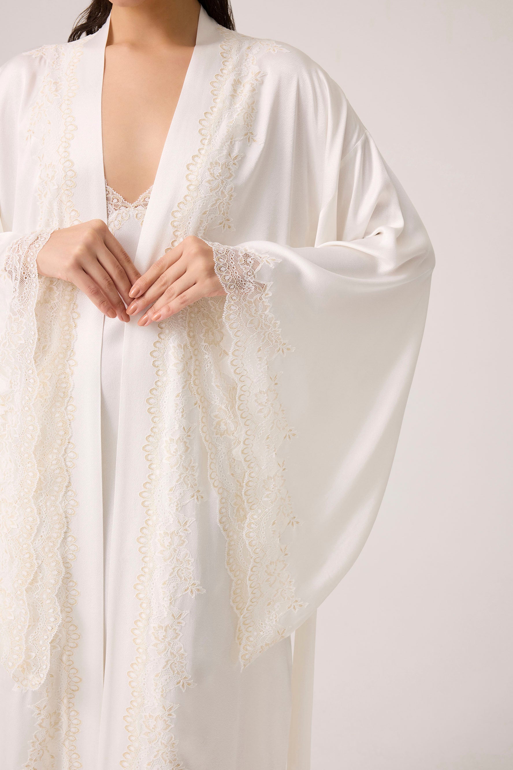 Sera Silky Rayon Robe Set Off White
