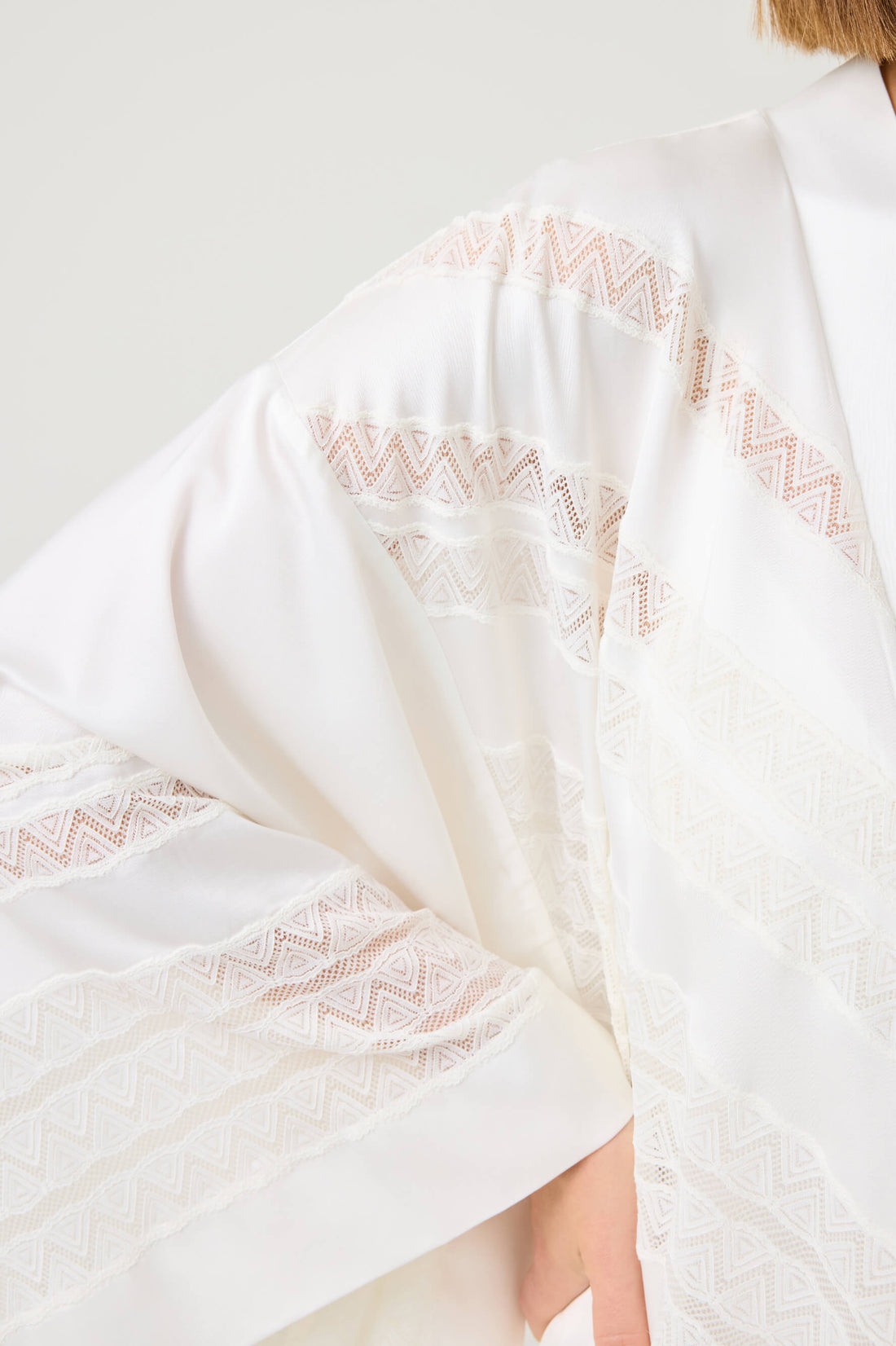 Giza Long Rayon Robe Set with Off White Lace on Off White