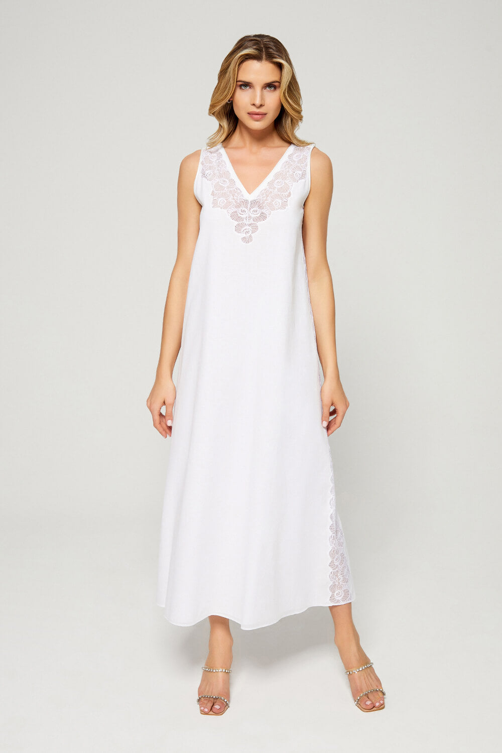 Patty the Babe- Long and Buttoned Cotton Voile Nightgown- Off White